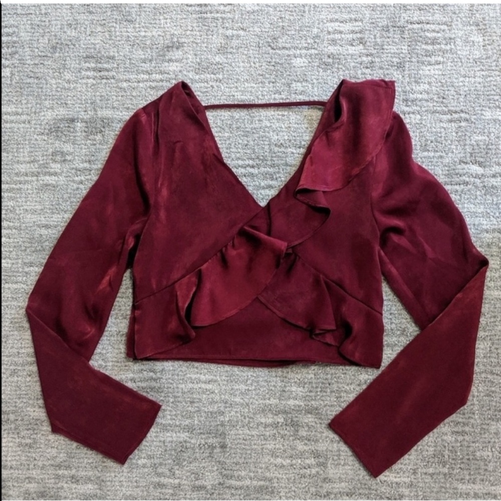JOA Ruffle Crop Blouse - Picture 2 of 8